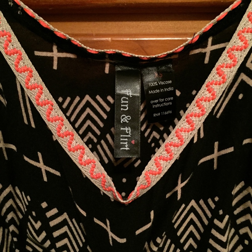 Patterned Romper - Picture 4 of 4